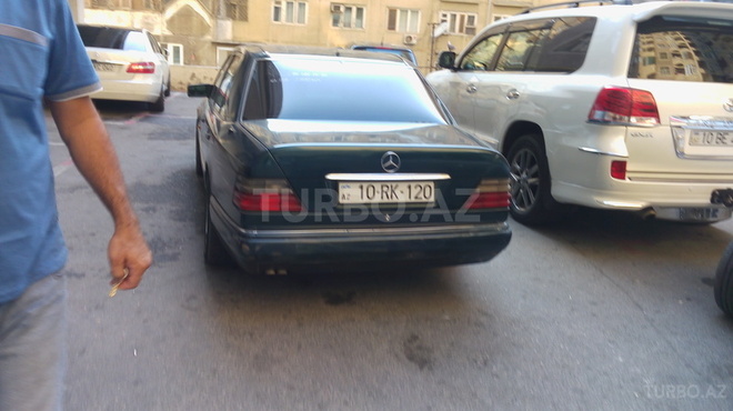 Mercedes E 280 1995, 300,960 km - 2.8 l - Bakı