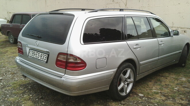 Mercedes E 220 2000, 315,000 km - 2.2 л - Gəncə