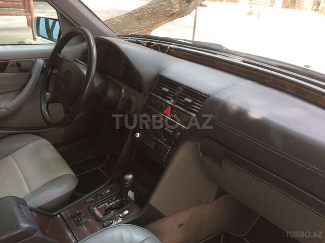 Mercedes C 230 1998, 150,000 km - 2.3 l - Bakı