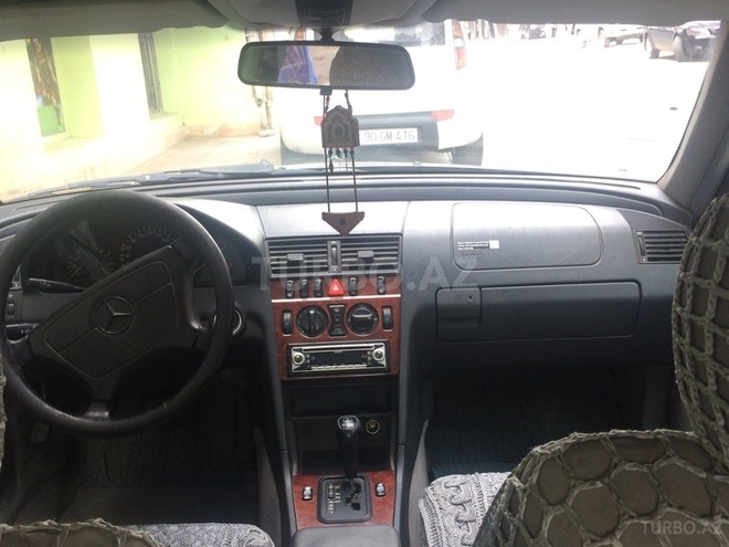 Mercedes C 200 1998, 250,000 km - 2.0 л - Bakı