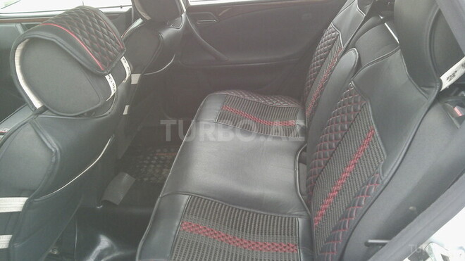 Mercedes E 220 2000, 315,000 km - 2.2 л - Gəncə