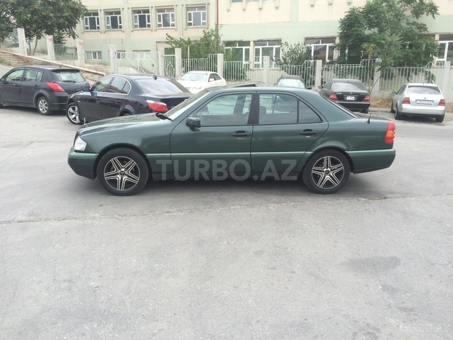Mercedes C 180 1995, 305,000 km - 1.8 l - Bakı