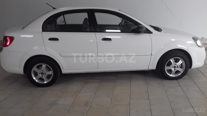 Kia Rio 2012, 75,000 km - 1.6 l - Göyçay