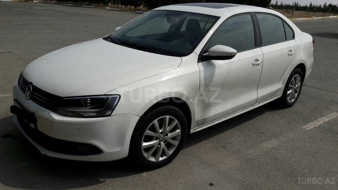 Volkswagen Jetta 2013, 100,000 km - 2.0 l - Bakı