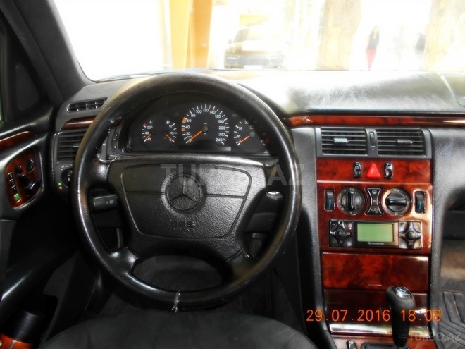 Mercedes E 240 1998, 370,047 km - 2.4 л - Bakı