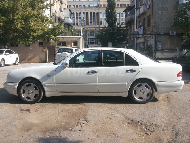 Mercedes E 240 1998, 345,000 km - 2.4 l - Bakı
