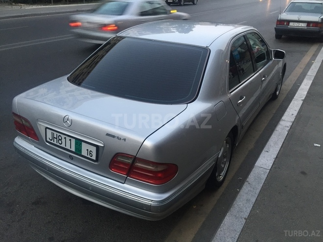 Mercedes E 200 2000, 134,000 km - 2.0 l - Bakı