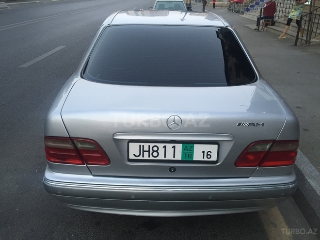Mercedes E 200 2000, 134,000 km - 2.0 l - Bakı