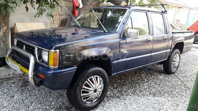Mitsubishi L200 1997, 356,596 km - 2.5 l - Bakı