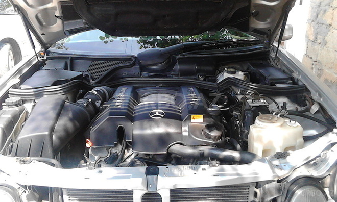 Mercedes E 280 1998, 195,900 km - 2.8 l - Bakı