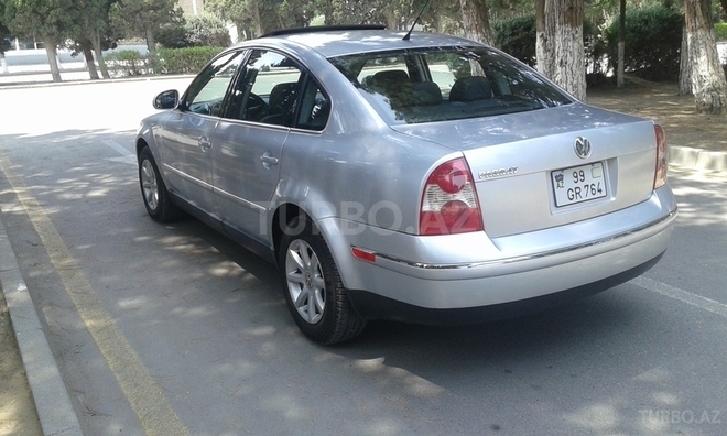 Volkswagen Passat 2004, 170,000 km - 1.8 l - Sumqayıt