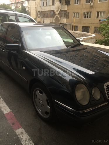 Mercedes E 240 1998, 245,000 km - 2.4 l - Bakı