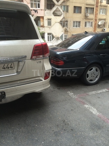 Mercedes E 240 1998, 245,000 km - 2.4 l - Bakı