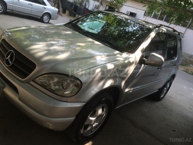 Mercedes ML 320 1998, 286,000 km - 3.2 l - Bakı