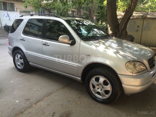 Mercedes ML 320 1998, 286,000 km - 3.2 l - Bakı