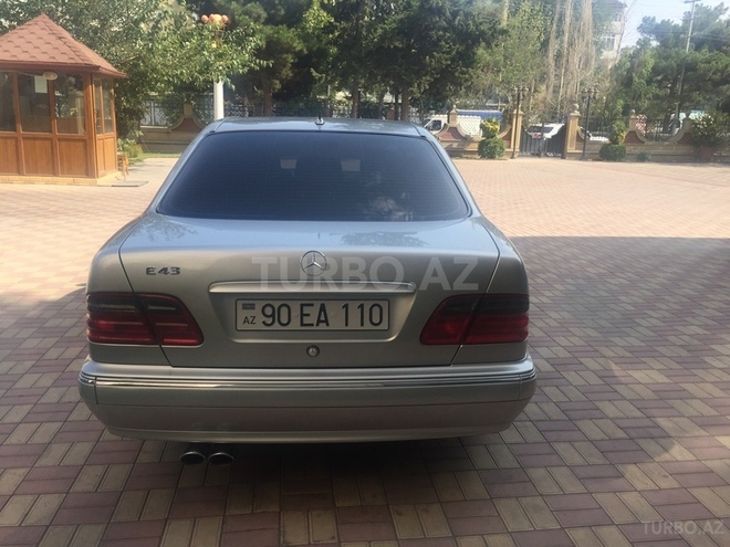 Mercedes E 430 2000, 203,000 km - 4.3 л - Bakı