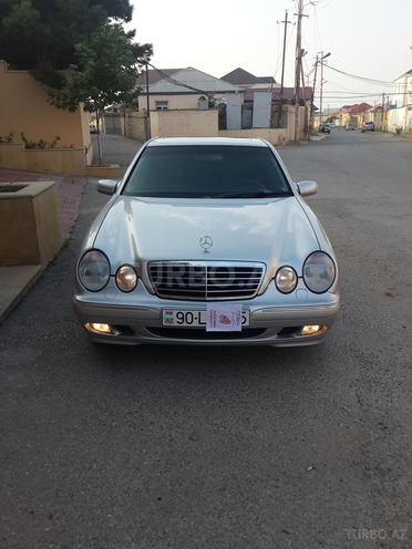 Mercedes E 220 2000, 367,000 km - 2.2 л - Ucar