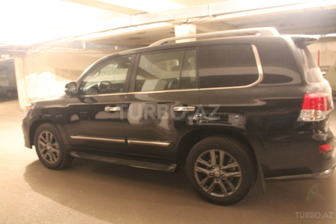 Lexus LX 570 2015, 28,000 km - 5.7 l - Bakı