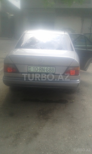 Mercedes E 220 1993, 458,000 km - 2.2 l - Bakı