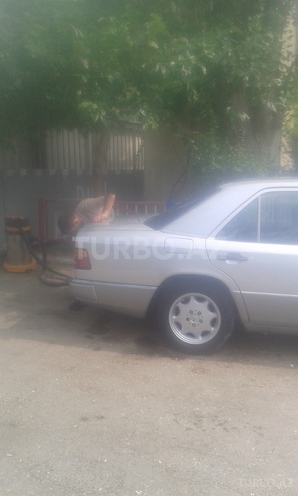 Mercedes E 220 1993, 458,000 km - 2.2 l - Bakı