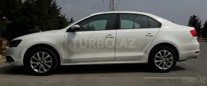 Volkswagen Jetta 2013, 100,000 km - 2.0 l - Bakı