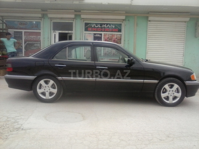 Mercedes C 230 1999, 220,000 km - 2.3 l - Bakı