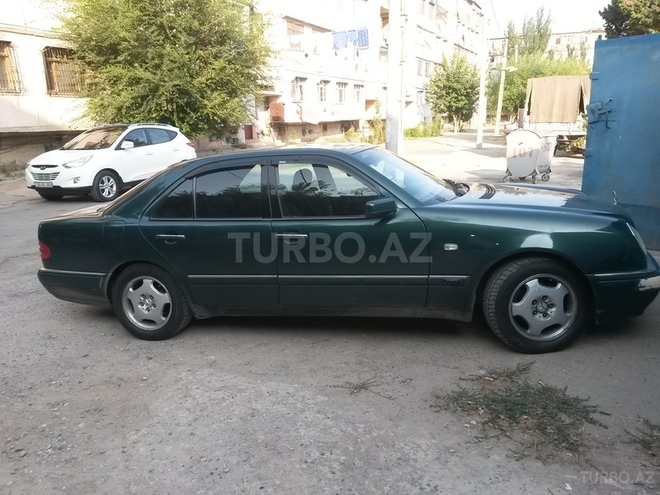 Mercedes E 230 1997, 275,000 km - 2.3 l - Sumqayıt