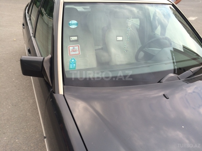Mercedes E 220 1994, 241,041 km - 2.2 l - Bakı