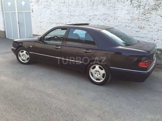 Mercedes E 200 1998, 249,000 km - 2.0 l - Göyçay