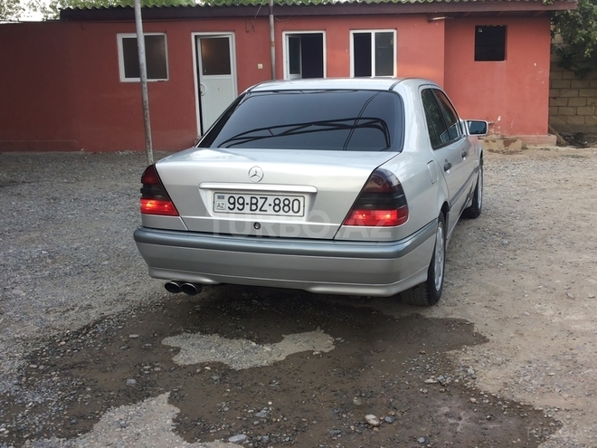 Mercedes C 220 2000, 320,000 km - 2.2 l - Biləsuvar