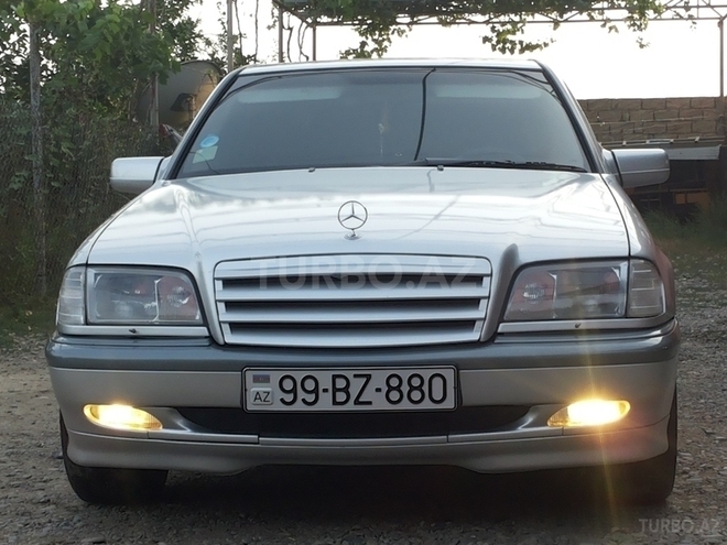 Mercedes C 220 2000, 320,000 km - 2.2 l - Biləsuvar