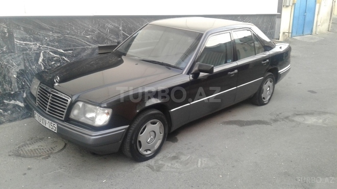 Mercedes E 220 1994, 270,000 km - 2.2 l - Bakı