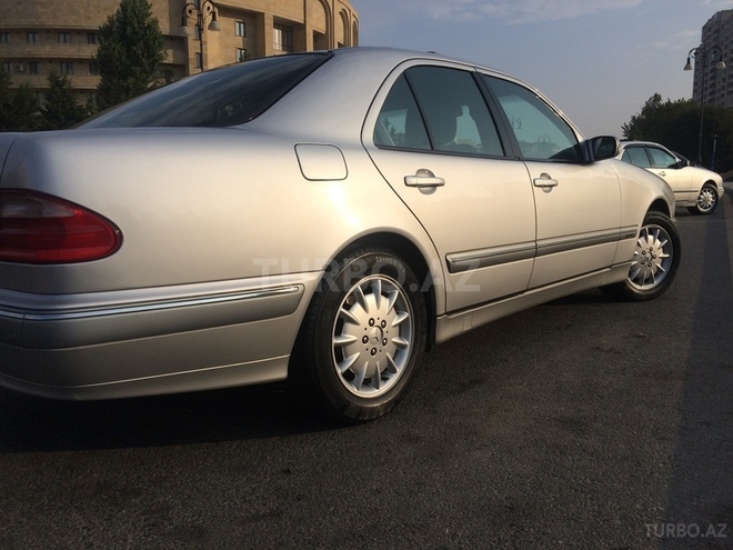 Mercedes E 200 1999, 251,000 km - 2.0 l - Bakı