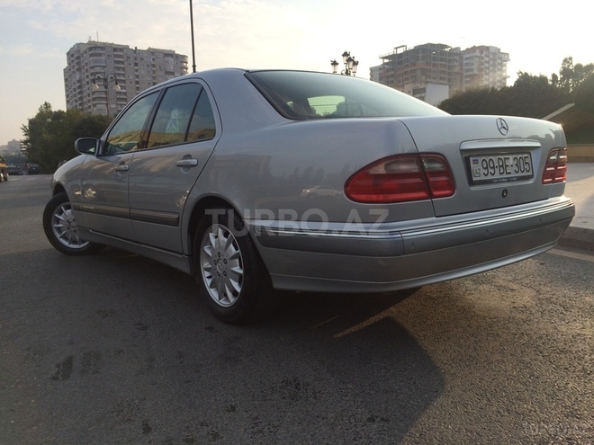 Mercedes E 200 1999, 251,000 km - 2.0 l - Bakı