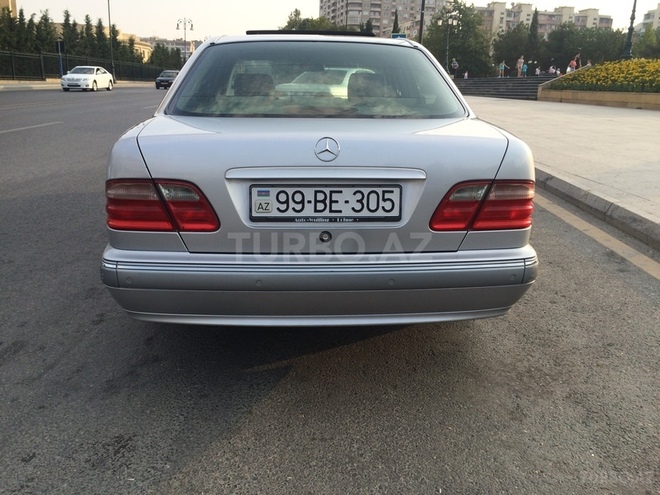 Mercedes E 200 1999, 251,000 km - 2.0 l - Bakı