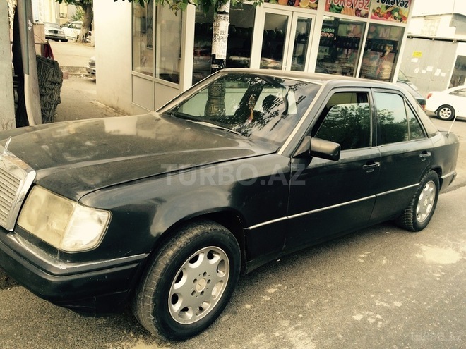 Mercedes E 200 1989, 313,000 km - 2.0 l - Bakı