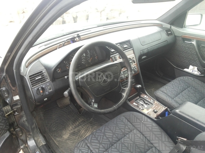 Mercedes C 280 1994, 270,000 km - 2.8 l - Bakı