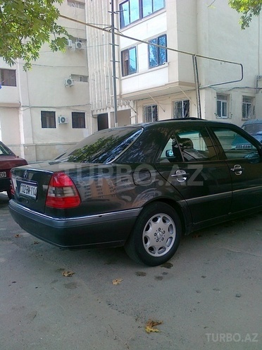 Mercedes C 180 1995, 300,000 km - 1.8 l - Mingəçevir