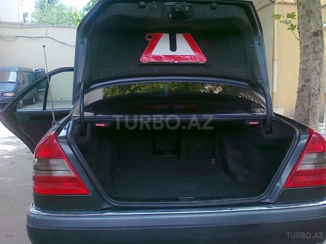 Mercedes C 180 1995, 300,000 km - 1.8 l - Mingəçevir