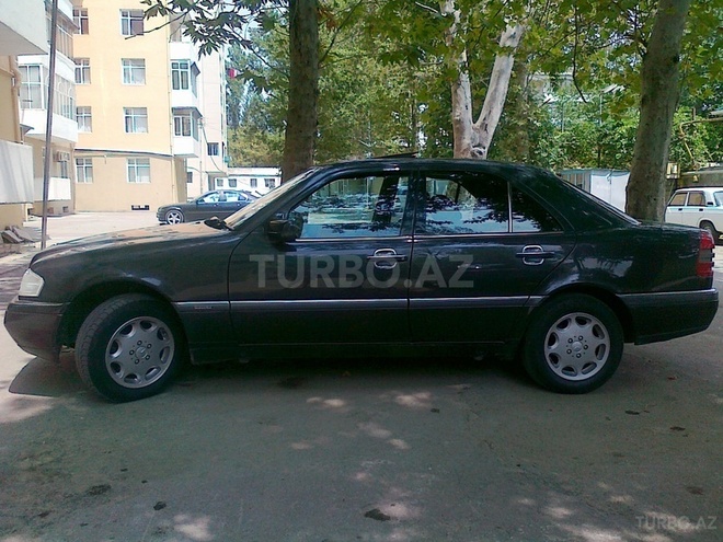Mercedes C 180 1995, 300,000 km - 1.8 l - Mingəçevir
