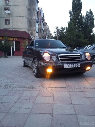 Mercedes E 230 1997, 240,000 km - 2.3 l - Sumqayıt