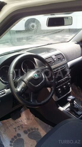 Skoda Yeti 2011, 123,000 km - 1.2 l - Bakı