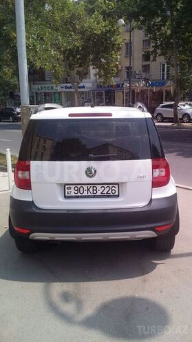 Skoda Yeti 2011, 123,000 km - 1.2 l - Bakı