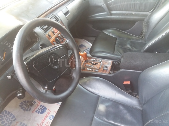 Mercedes E 240 1999, 320,000 km - 2.4 л - Sumqayıt