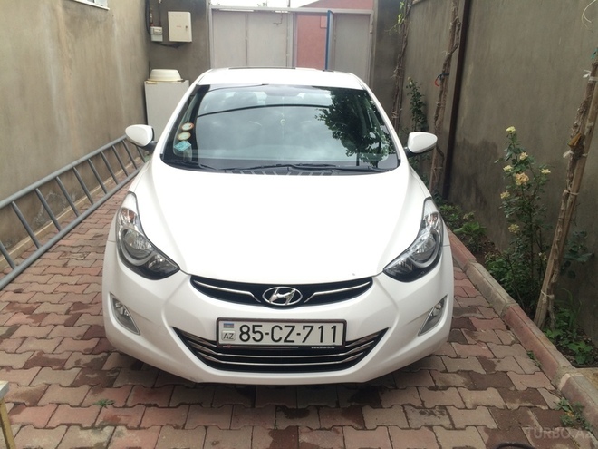 Hyundai Elantra 2012, 120,000 km - 1.8 l - Culfa