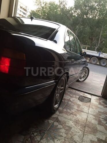 BMW 525 1993, 393,000 km - 2.5 л - Bakı
