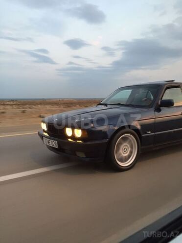 BMW 525 1993, 393,000 km - 2.5 л - Bakı