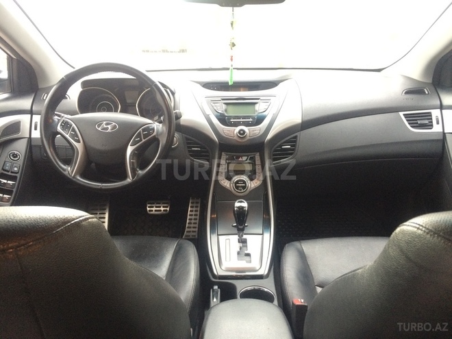 Hyundai Elantra 2012, 120,000 km - 1.8 l - Culfa