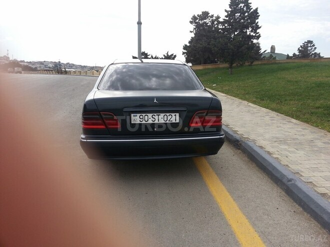 Mercedes E 270 1999, 230,000 km - 2.7 l - Bakı