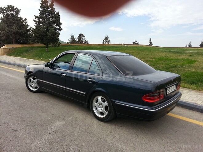 Mercedes E 270 1999, 230,000 km - 2.7 l - Bakı